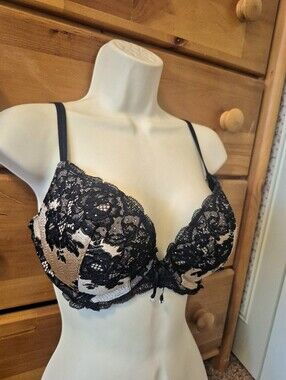Victoria's Secret Black Lace Push-Up Bra with Rhinestones Size 34DD